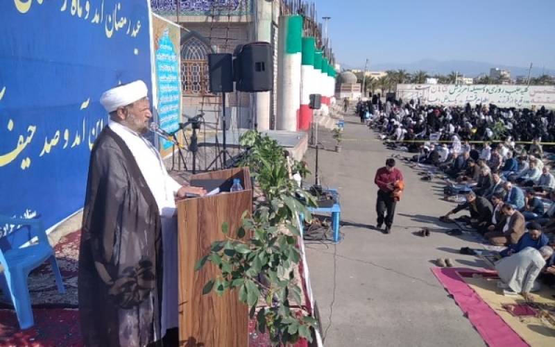 برگزاری نماز عید فطر در جیرفت هم زمان با سراسر کشور+تصاویر